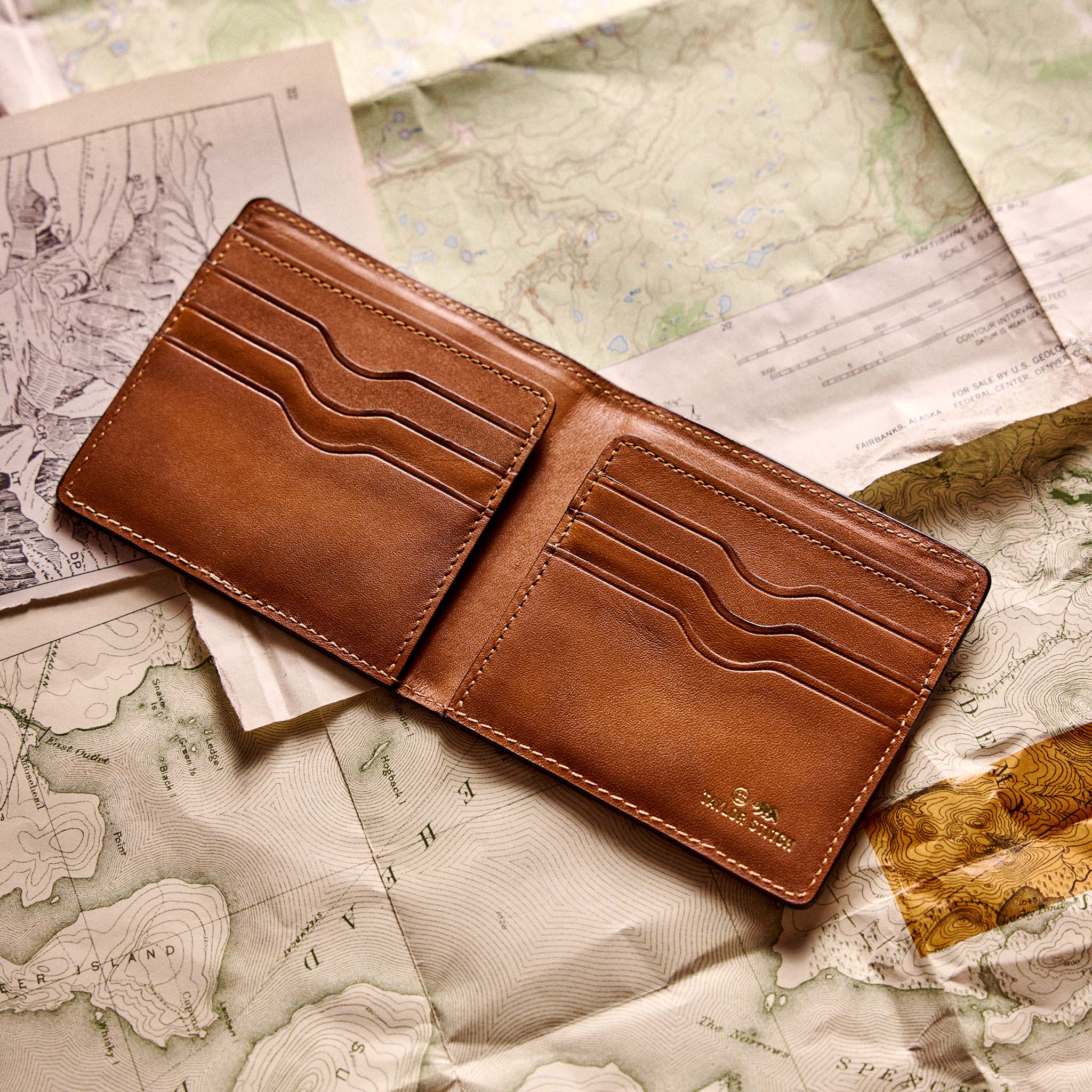 The Minimalist Billfold Wallet in Navy - Image 3