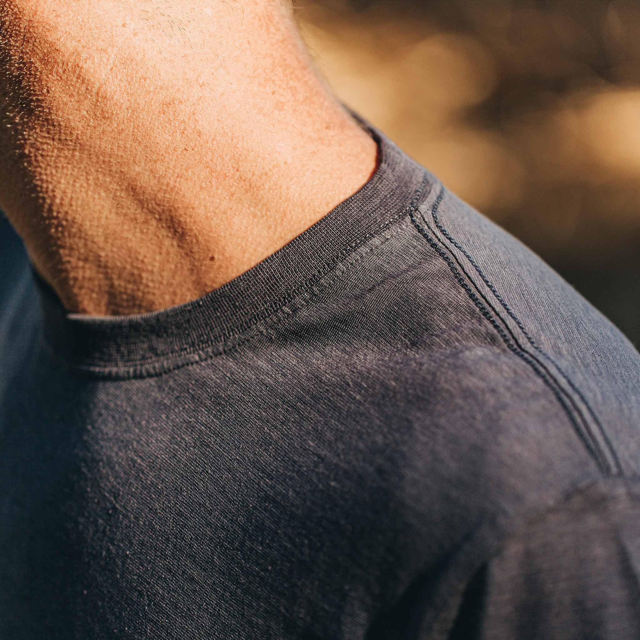 The Cotton Hemp Tee in Navy - Image 5