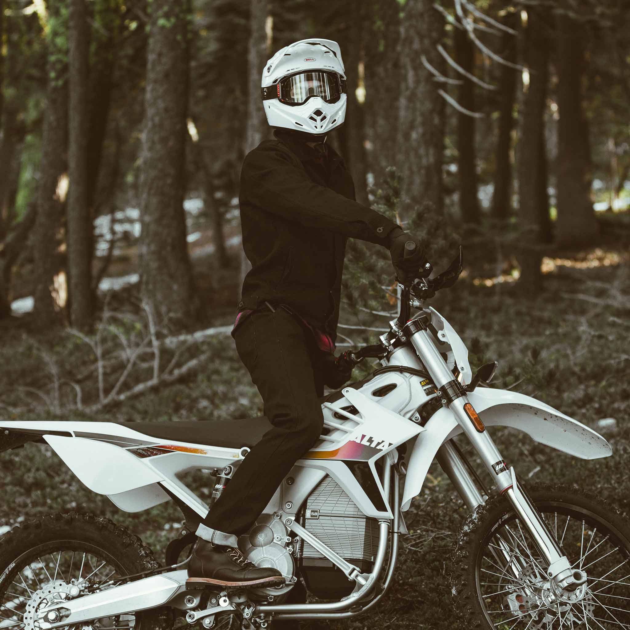 The Moto Pant in Dyneema® Denim - Image 5